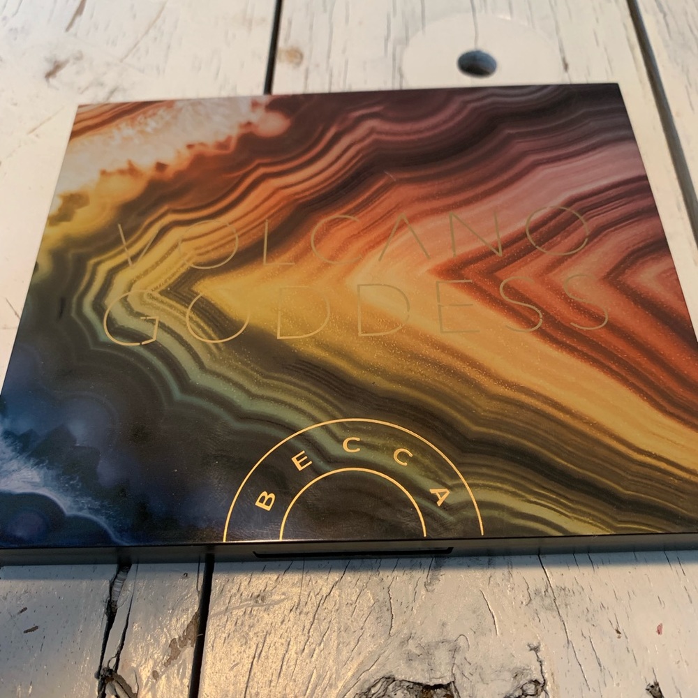 Becca eyeshadow palette